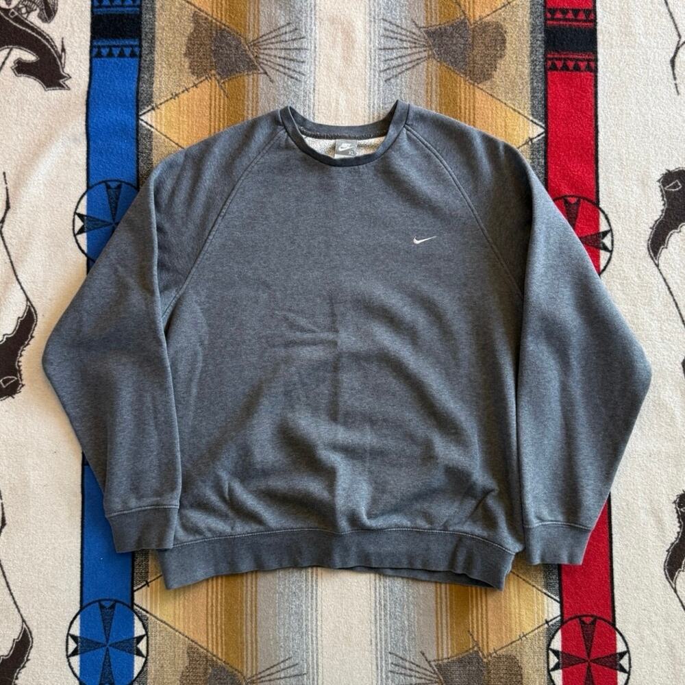 Vintage Y2K Nike Gray Tag Crewneck Sweatshirt Size XL Embroidered Swoosh